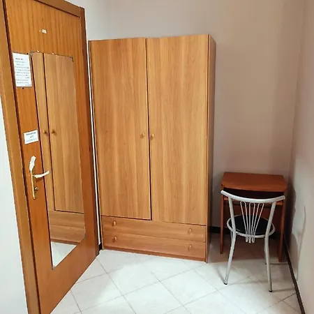 Shelter - Affittacamere Genova